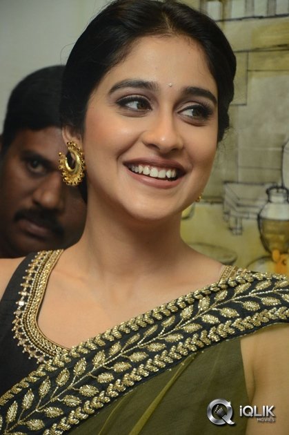 Regina-Cassandra-at-Vivaha-Bhojanambu-Restaurant-Launch
